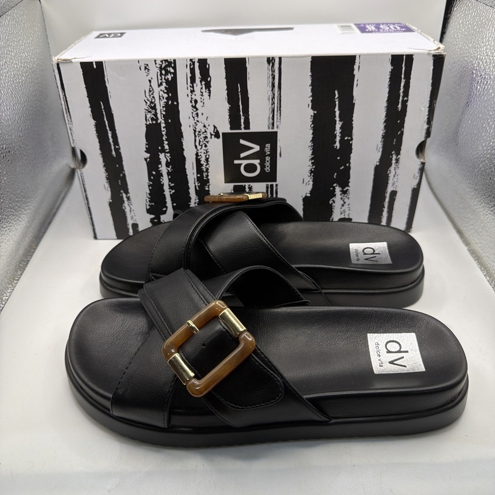 Dolce Vita Women's black Slide Sandals Faux Leather Fashion Flat Sandals. Size 6